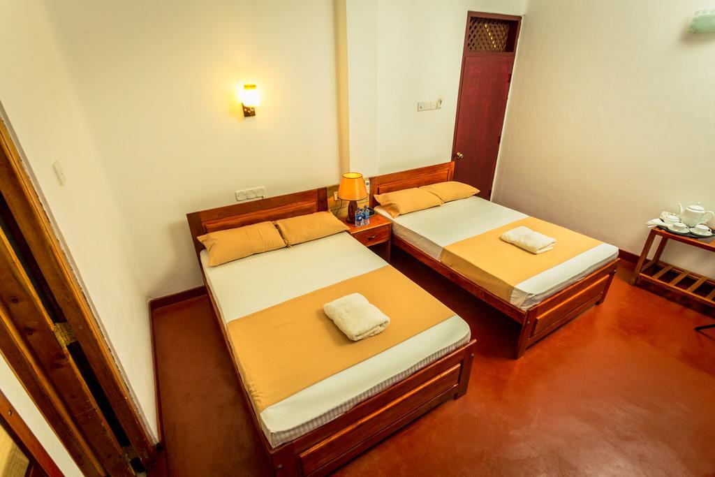 Dayanithi Guest House Jaffna Dış mekan fotoğraf