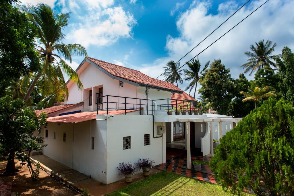 Dayanithi Guest House Jaffna Dış mekan fotoğraf