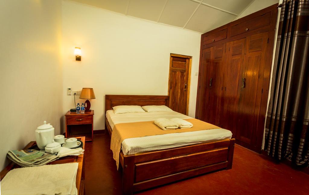 Dayanithi Guest House Jaffna Dış mekan fotoğraf